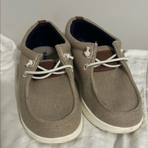 Old Navy Boy’s tan shoes
